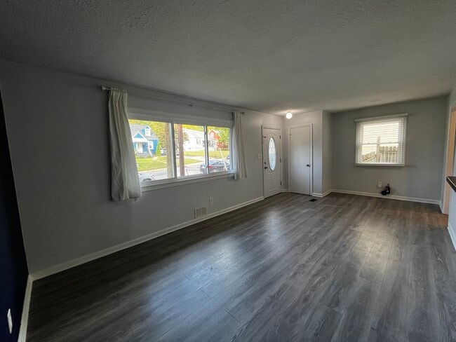 Foto del edificio - 4905 78th Ave