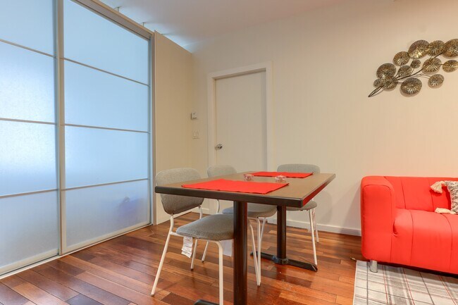 Building Photo - 440 Richards St