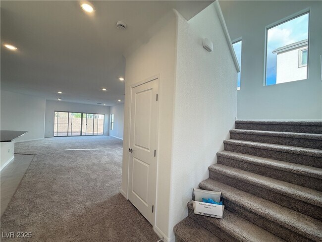 Foto del edificio - 7516 Castlegreen Ave