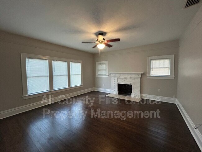 Foto del edificio - 307 2nd Ave SW