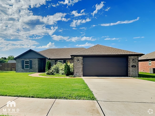 Building Photo - 507 Eagle Dr