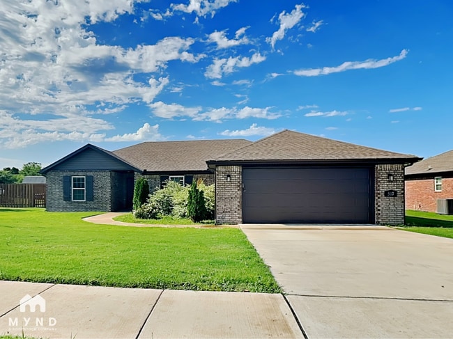 Building Photo - 507 Eagle Dr