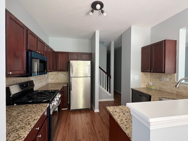 Foto del edificio - 234 Grand Ridge Rd