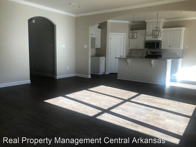 Building Photo - 3 br, 2 bath House - 5309 Aviator Dr.