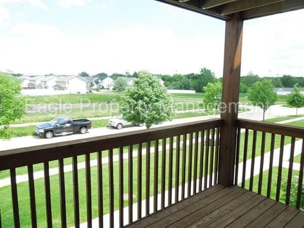 Building Photo - 6723 Creekside Dr NE
