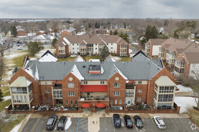 Aerial Photo - 4710-4720 Glendale Ave