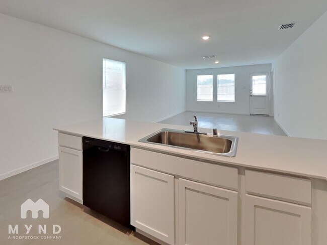 Foto del edificio - 233 Poplar Pl