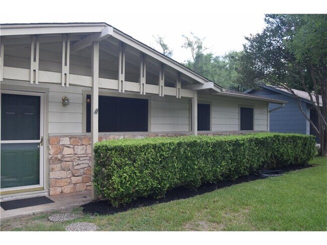 Foto del edificio - 7611 Eastcrest Dr