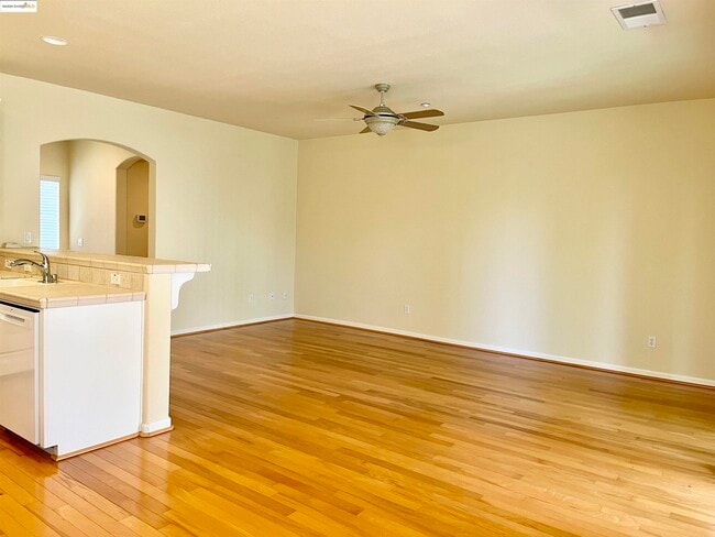 Building Photo - 1381 Bonum Way