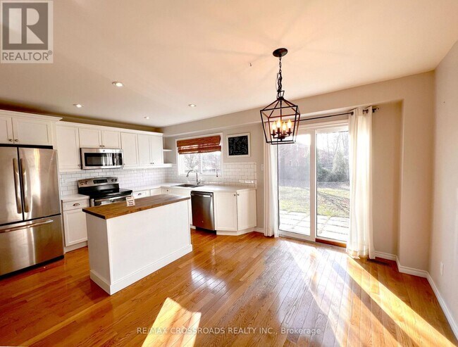 Photo du bâtiment - 1559 Parish Ln