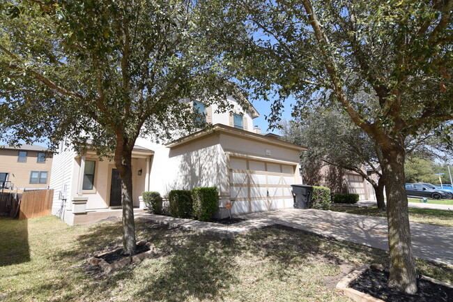 Building Photo - 1119 Lonesome Oak Drive