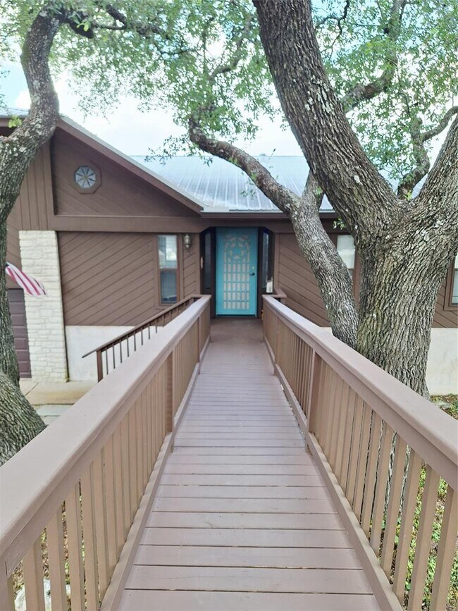 Foto del edificio - 8310 Bar K Ranch Rd