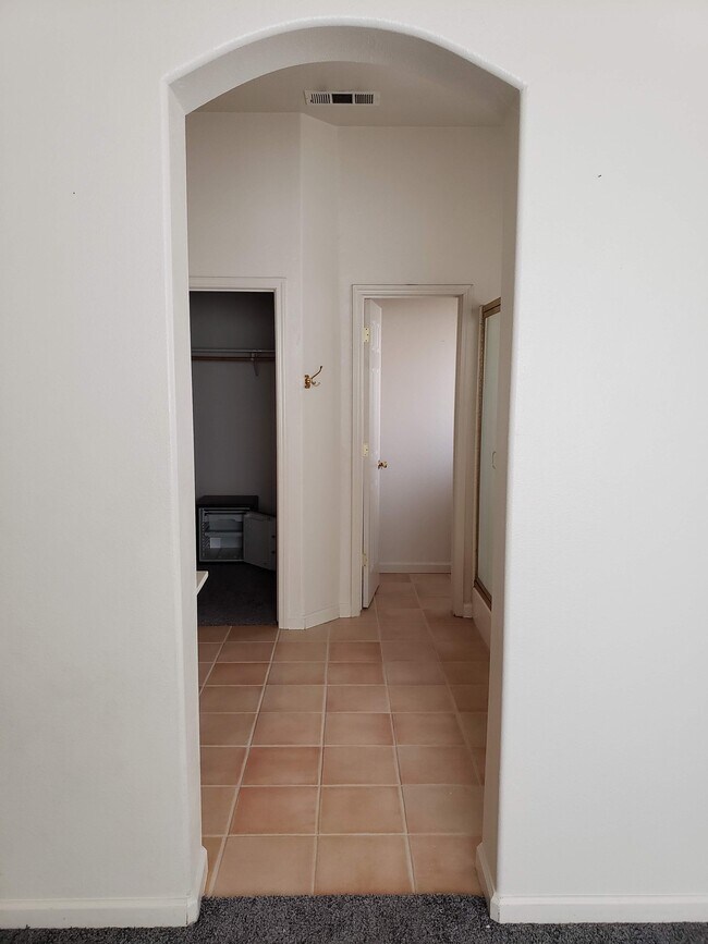 Foto del edificio - 2054 Pinehurst Ct