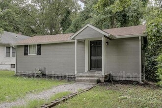 Building Photo - 1102 S Crisp Ave
