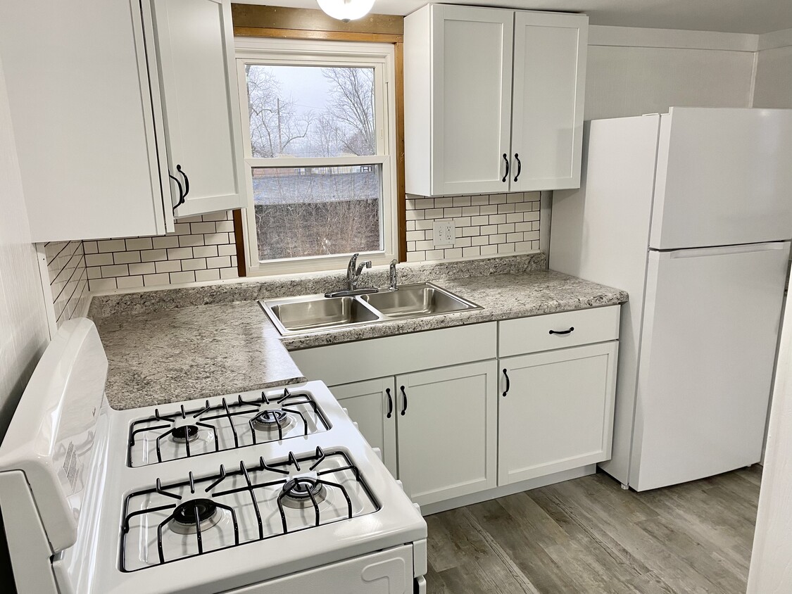 Foto principal - 300 E 2nd St