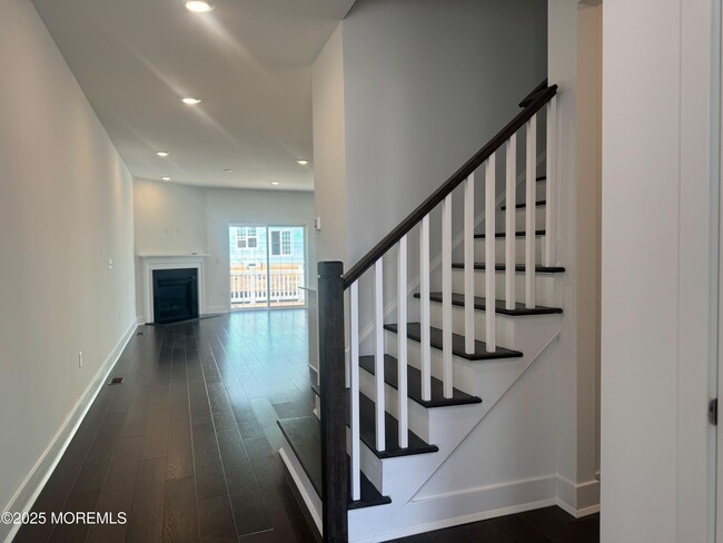 Foto del edificio - 2105 Explorer Ln