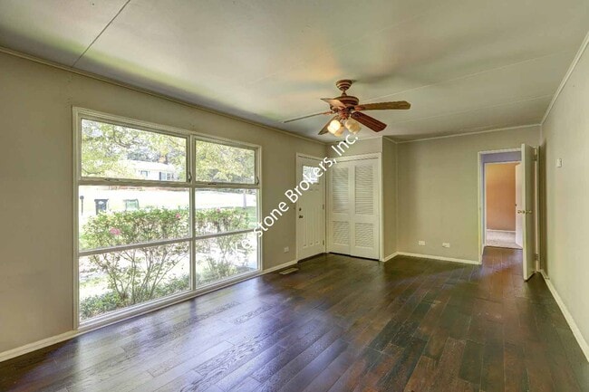 Building Photo - 604 Hale Ave