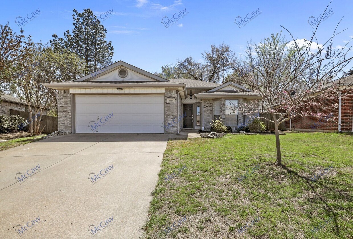 Foto principal - 5719 Colebrook Trail