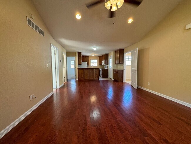 Foto del edificio - 3 Bedroom Home in Downtown Waynesville!