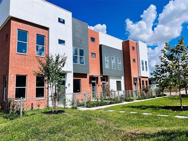 Building Photo - 3413 Amber Rose Ln