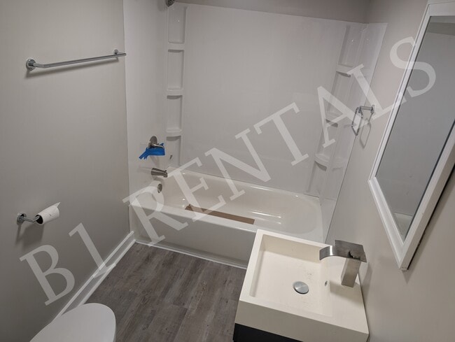 Foto del edificio - 231 N Cherry St