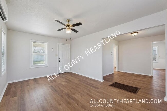 Foto del edificio - 533 E Boeing Dr