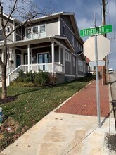 Building Photo - 523 Fatherland St