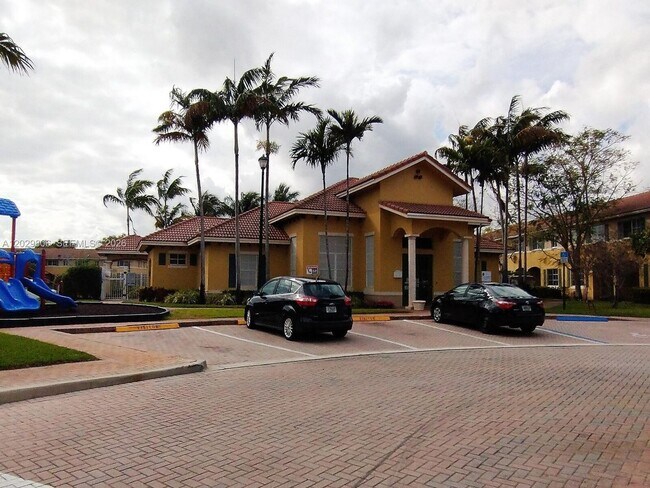 Foto del edificio - 1904 SW 60th Ave