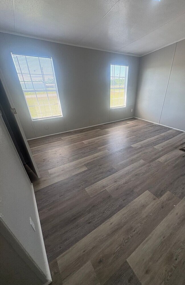 Foto del edificio - 4 Bed/2 Bath Mobile Home