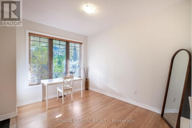 Building Photo - 8 Stookes Crescent