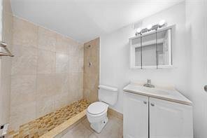 Building Photo - 17437 N Bay Rd