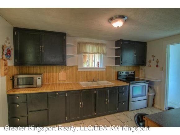Building Photo - 312 Colonial Heights Rd