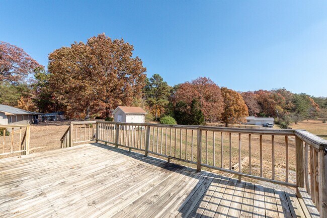 Building Photo - 530 Odell Rd