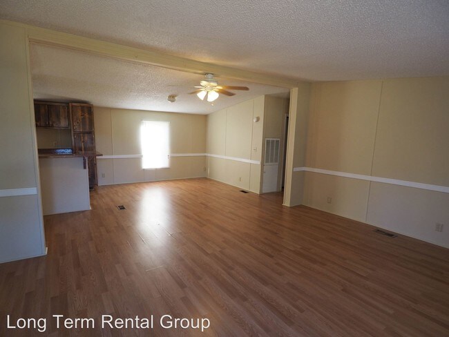 Foto del edificio - 3 br, 2 bath House - 18034 Airport Road
