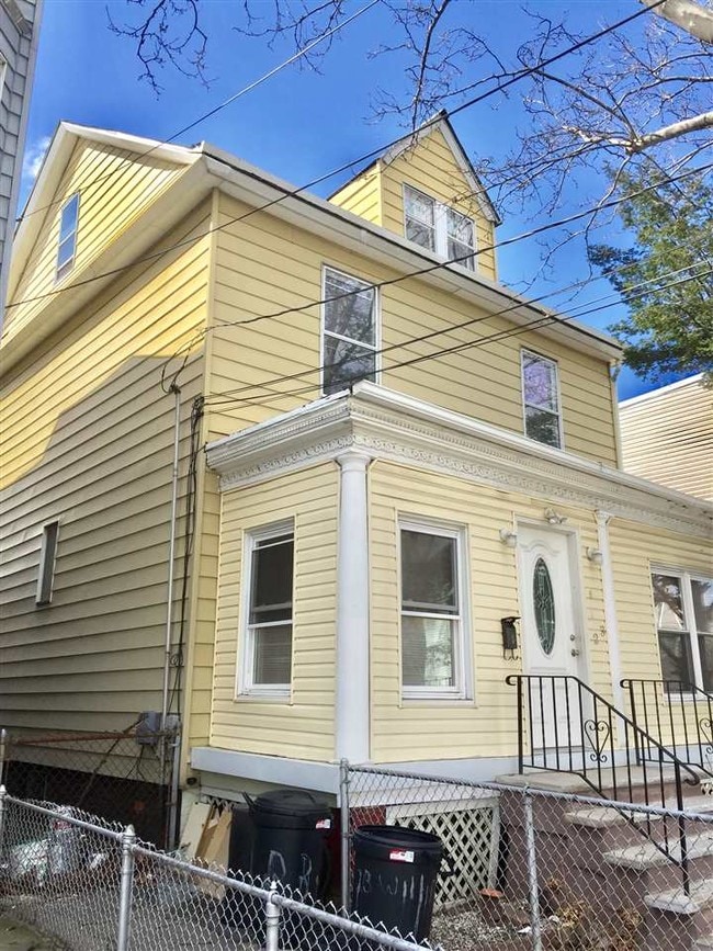 Building Photo - 23 Williams Ave