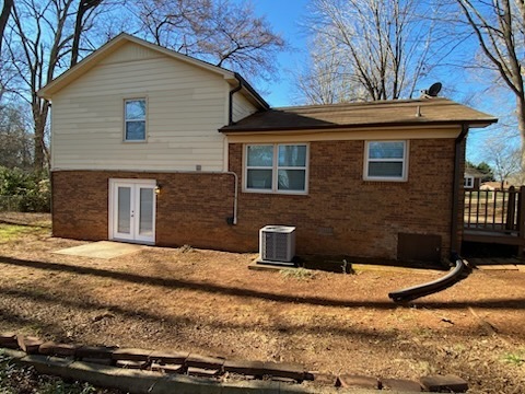 Building Photo - 3 Bedroom, 1.5 Bath Single Family Home