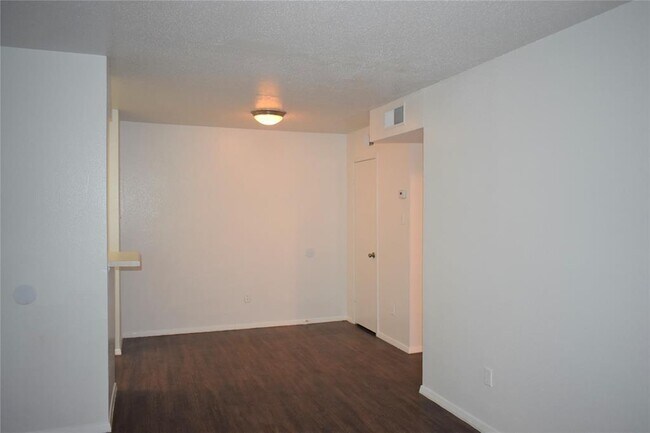 Foto del edificio - 13480 S Thorntree Dr