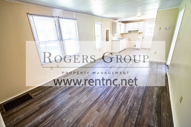 Building Photo - 4255 Warrenton Rd