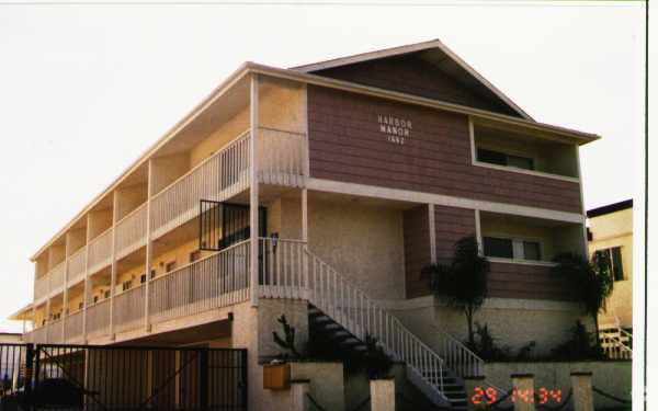 Primary Photo - Harbor Manor Apartments