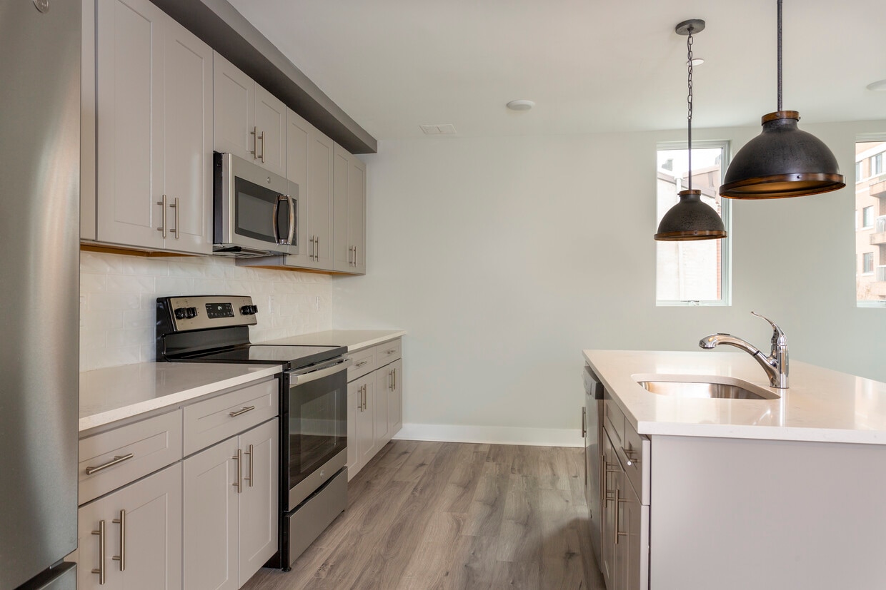 Photo - 200 South St (Philadelphia, PA)