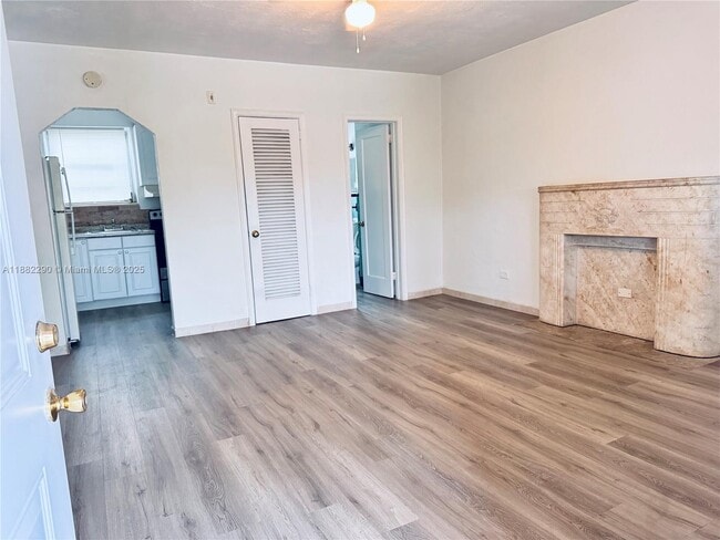 Building Photo - 756 N 17th Ave