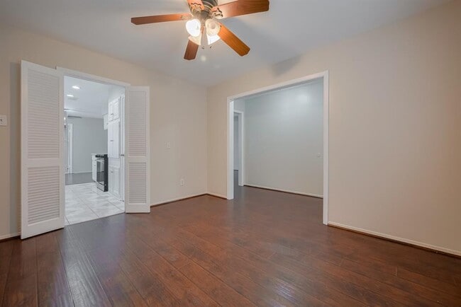 Building Photo - 8119 La Roche Ln