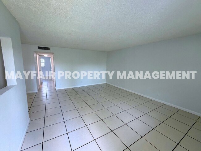 Foto del edificio - 4160 NW 21st St