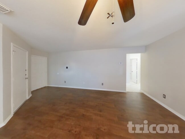 Building Photo - 7902 Brazoria Park