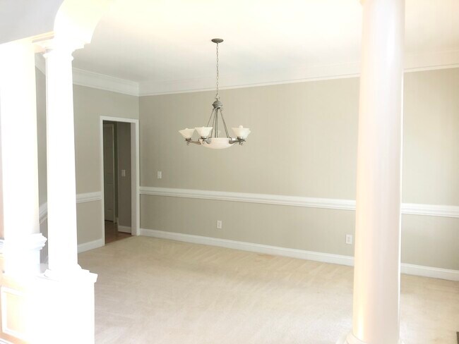 Dinning room - 10150 Loganberry Trl