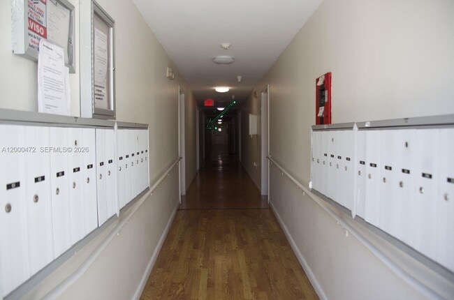 Building Photo - 1542 Drexel Ave