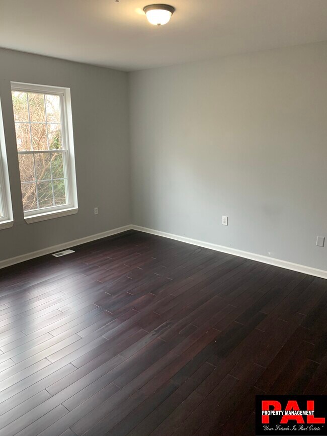 Foto del edificio - 1405 Howard Rd SE