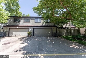 Building Photo - 3142 Babashaw Ct
