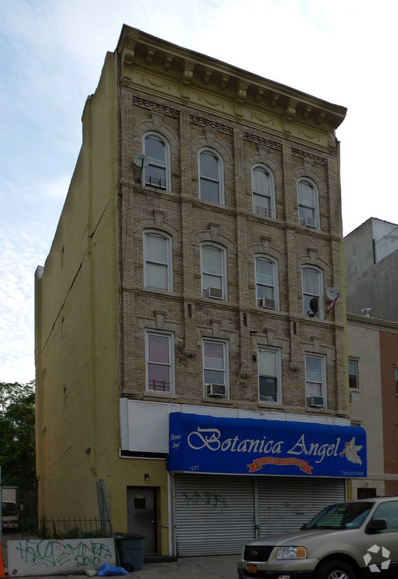 Building Photo - 437 Wilson Ave