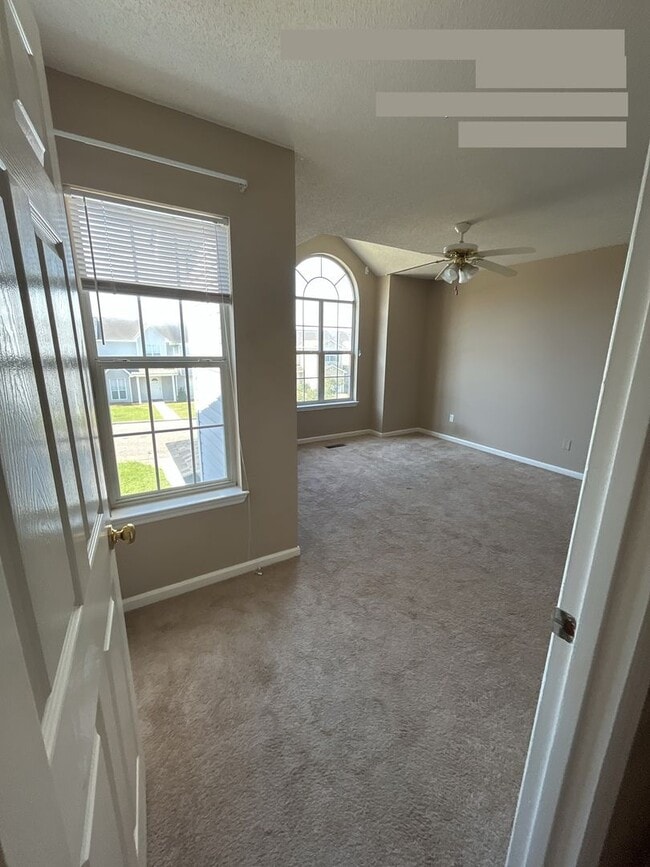 Building Photo - 115 Palm Dr